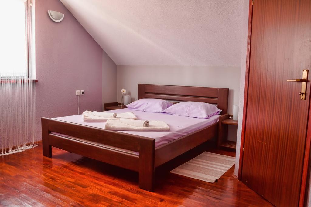Apartments And Rooms Stefanac Слунь Номер фото