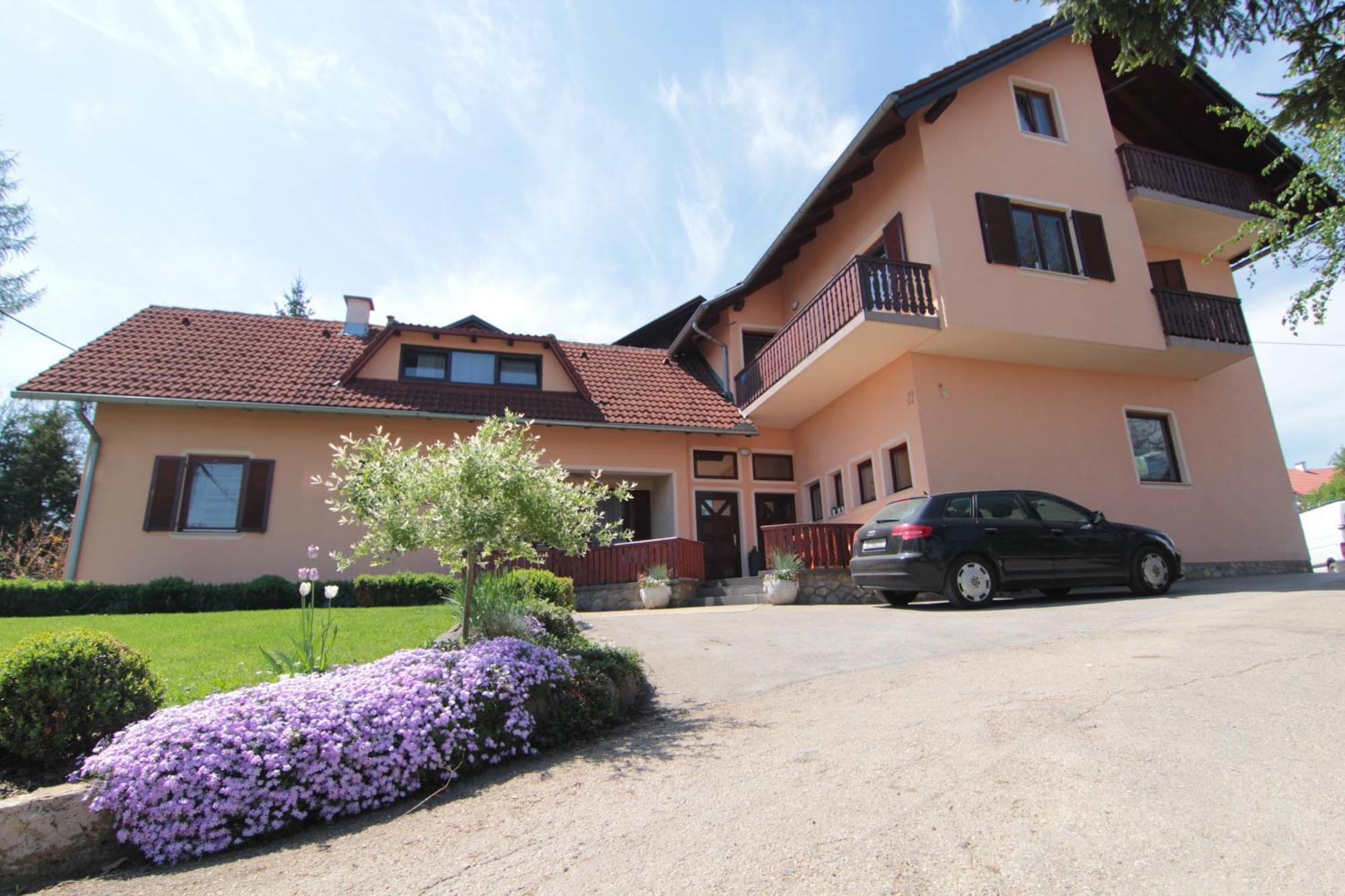 Apartments And Rooms Stefanac Слунь Екстер'єр фото