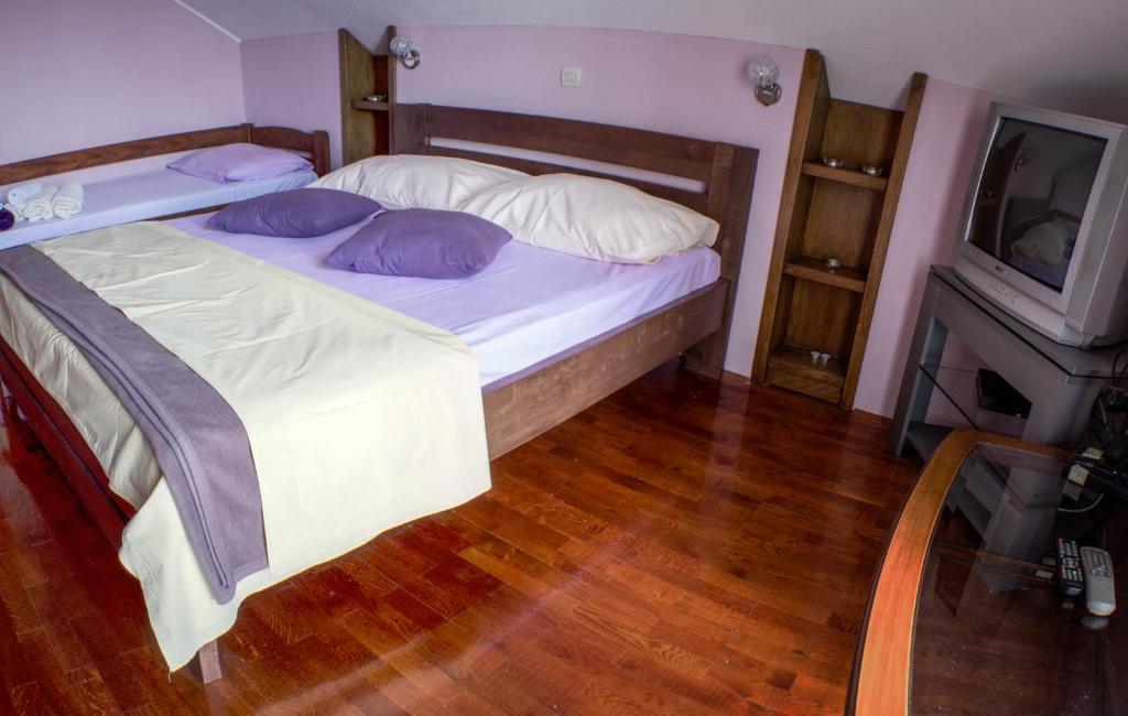 Apartments And Rooms Stefanac Слунь Екстер'єр фото