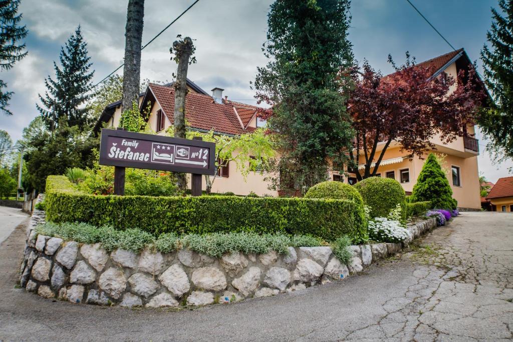 Apartments And Rooms Stefanac Слунь Екстер'єр фото